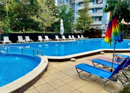 Nice three-room apartment with a view of the pool on the coast. Photo 19