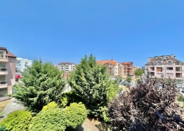 Beautiful apartment in a well-maintained complex for permanent residence. Photo 4