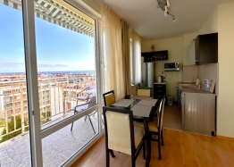 Excellent apartment with beautiful sea views . Photo 3