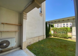 Útulný apartmán s vlastním dvorem v luxusním komplexu na první linii. Foto 8