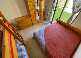 Útulný apartmán s vlastním dvorem v luxusním komplexu na první linii. Foto 6