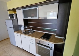 Простора трикімнатна квартира в Поморії. Фото 4