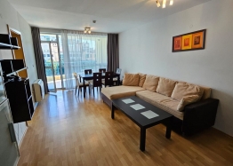 Простора трикімнатна квартира в Поморії. Фото 13