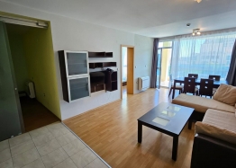 Простора трикімнатна квартира в Поморії. Фото 2