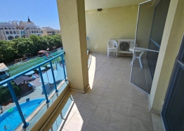 Простора трикімнатна квартира в Поморії. Фото 10