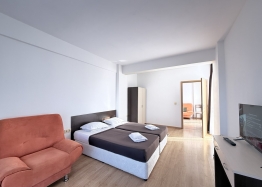 Prostorný byt v dobrém komplexu. Foto 6