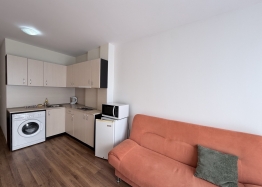 Prostorný byt v dobrém komplexu. Foto 5