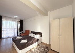 Prostorný byt v dobrém komplexu. Foto 2