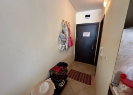 Студия с видом на бассейн в жилом комплексе. Фото 7