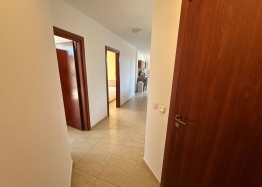 Квартира с тремя спальнями в тихом районе. Фото 11