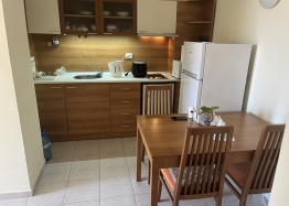 Prostorný apartmán s výhledem na bazén. Foto 2