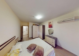 Apartment with a pool view in a residential complex. Photo 13