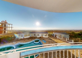 Apartment with a pool view in a residential complex. Photo 4