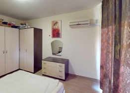 Apartment with a pool view in a residential complex. Photo 15