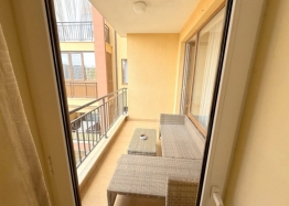 Apartment with pool view in a large complex. Photo 11