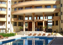 Nice 1 bedroom apartment near the sea. Photo 1