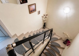 Excellent two-level apartment in a boutique complex. Photo 10 Excellent two-level apartment in a boutique complex. Photo 10