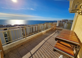 Apartment with fantastic sea view in a large complex. Photo 12