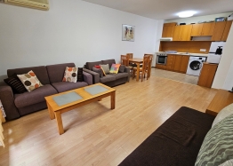 Excellent apartment on the first line in a large complex. Photo 1