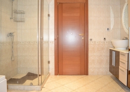 Große Wohnung in einer schönen Anlage in erster Meereslinie. Foto 47