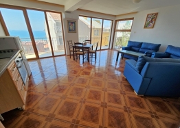 Apartmán s výhledem na moře v budově bez poplatků za údržbu. Foto 1 Apartmán s výhledem na moře v budově bez poplatků za údržbu. Foto 1