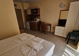 Хорошая большая студия в районе Какао Бич. Фото 3