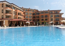 Attraktive Zweizimmerwohnung mit Poolblick im Star Dreams-Komplex. Foto 1