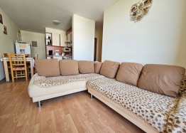 Three-room apartment in a large complex on the coast. Photo 3