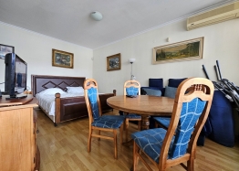 Großes Studio-Apartment in einem Komplex mit ausgezeichneter Lage. Foto 8