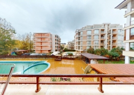 Zweizimmerwohnung mit Poolblick. Foto 4