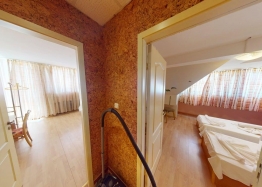 Large three-room apartment in a good complex. Photo 14