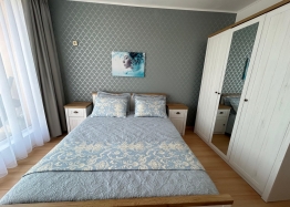 Schöne Wohnung in einer großen Anlage. Foto 23