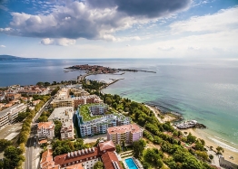 Two-room apartment on the first coastline in Nessebar. Photo 1