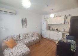Two-room apartment in a good complex. Photo 2