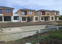Modern houses with a swimming pool in the Lahana area, between Sarafovo and Pomorie. Photo 8