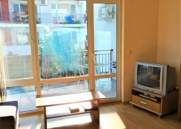 Duży apartament z jedną sypialnią 50 metrów od plaży. Zdjęcie 2