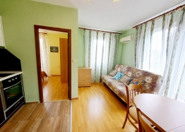 Excellent two-room apartment 10 minutes walk from the sea. Photo 2