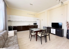 Luxusní apartmán 100 metrů od pláže v krásné budově. Foto 33