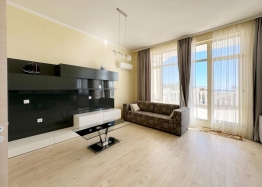 Luxusní apartmán 100 metrů od pláže v krásné budově. Foto 27