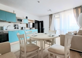 Beautiful two-room apartment 300 meters from the beach. Photo 9