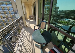 Prostorný apartmán s výhledem na moře a skvělou polohou. Foto 22