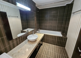 Prostorný apartmán s výhledem na moře a skvělou polohou. Foto 11