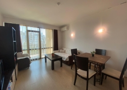Prostorný apartmán s výhledem na moře a skvělou polohou. Foto 14