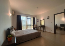 Prostorný apartmán s výhledem na moře a skvělou polohou. Foto 6
