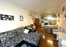 Cozy two-room apartment 100 meters from the sea. Photo 10