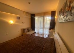 Cozy two-room apartment 100 meters from the sea. Photo 6