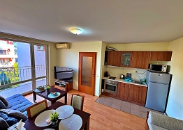 Prostorný byt ve velkém komplexu. Foto 1